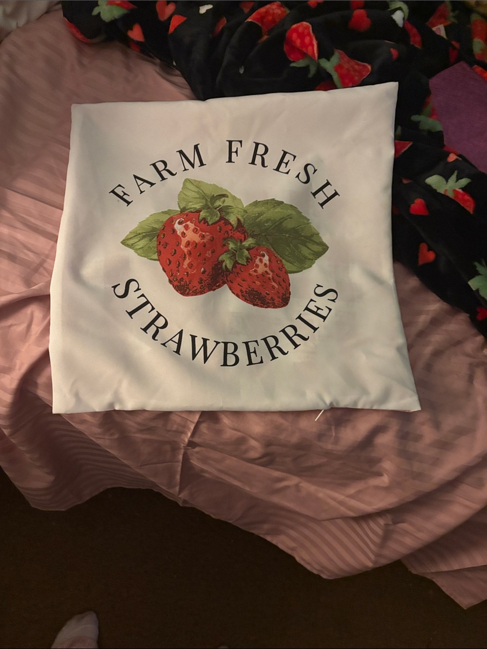 Farm fresh strawberries pillow case